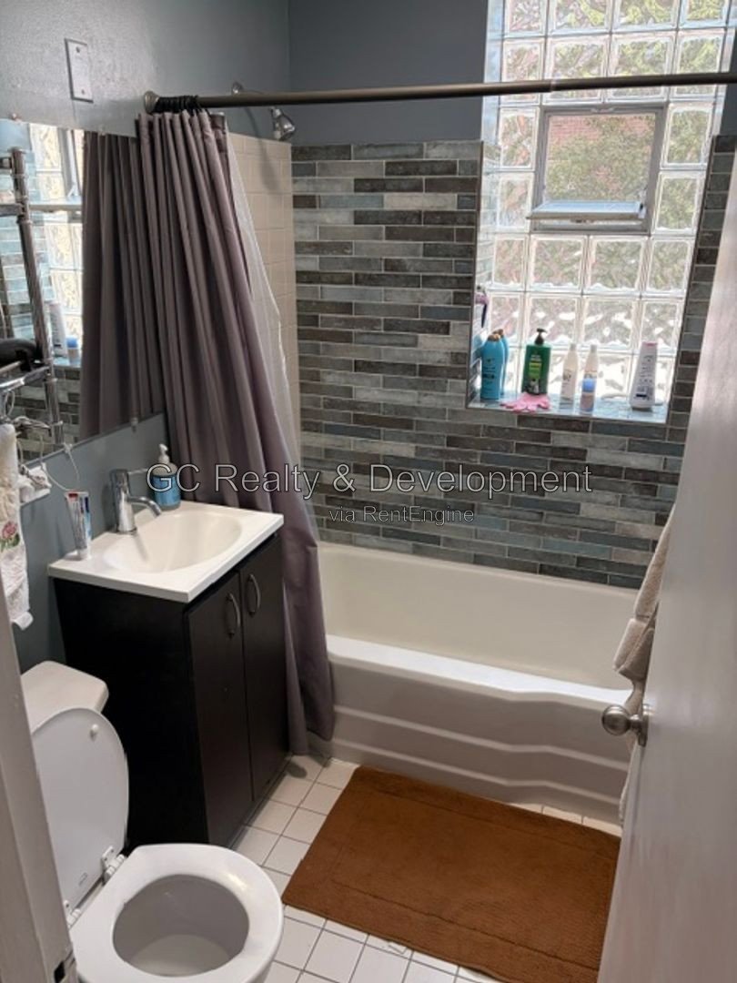 *** AVAIL 11/15/2026 / 2 BDRM / ONLY PAY ELECTRIC / PET FRIENDLY / PARKING INCL / COMMON AREA LAUNDRY *** property image
