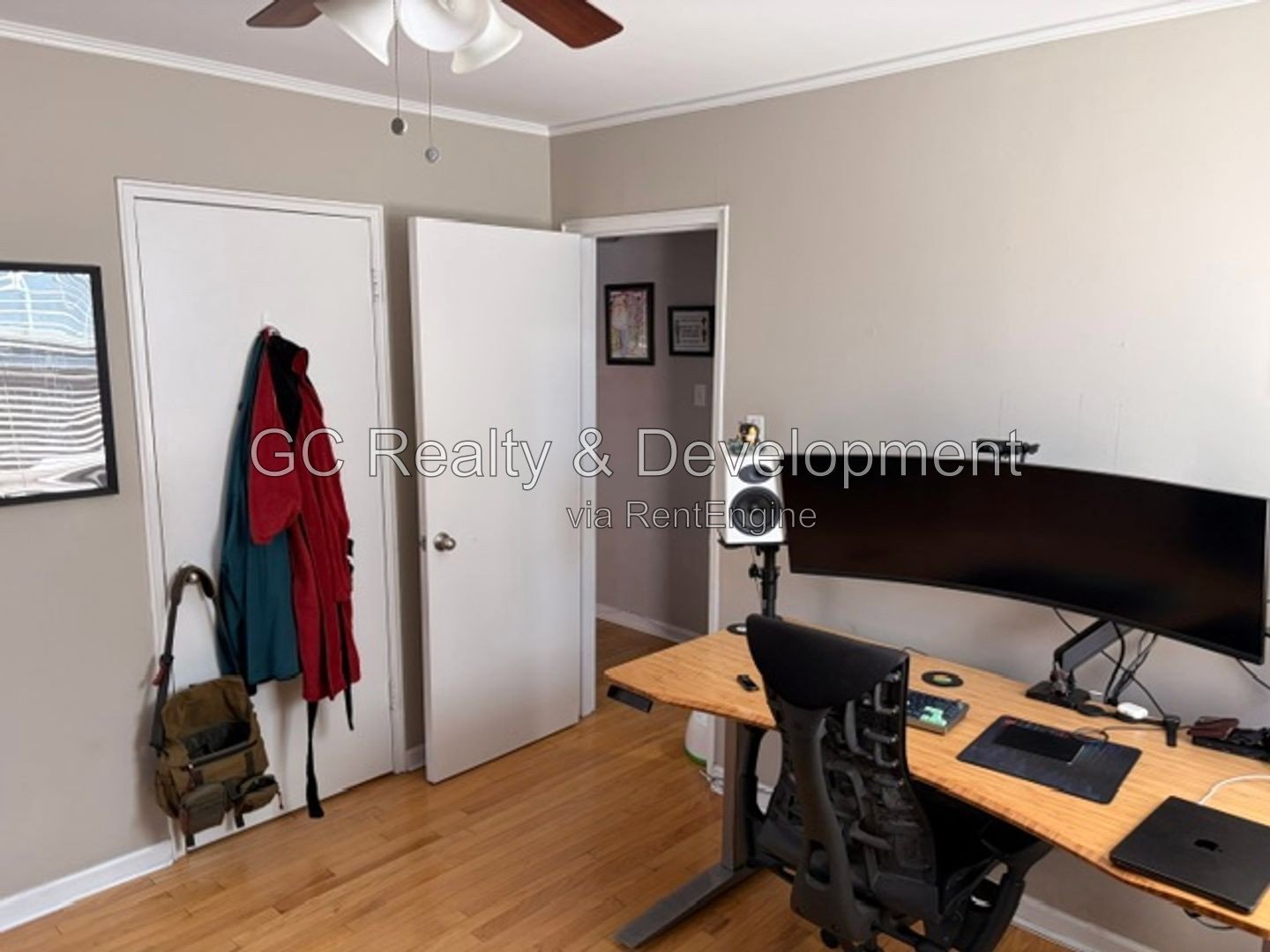 *** AVAIL 11/15/2026 / 2 BDRM / ONLY PAY ELECTRIC / PET FRIENDLY / PARKING INCL / COMMON AREA LAUNDRY *** property image