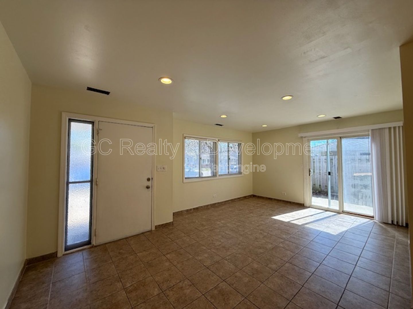 *** COMING SOON 11/01/26! / 2 BDRM / ATTACHED GARAGE / IN UNIT LAUNDRY / SCHOOL DISTRICT 108 *** property image