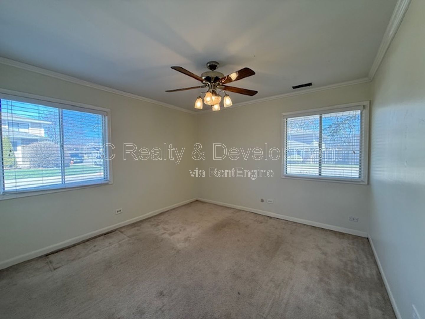 *** COMING SOON 11/01/26! / 2 BDRM / ATTACHED GARAGE / IN UNIT LAUNDRY / SCHOOL DISTRICT 108 *** property image