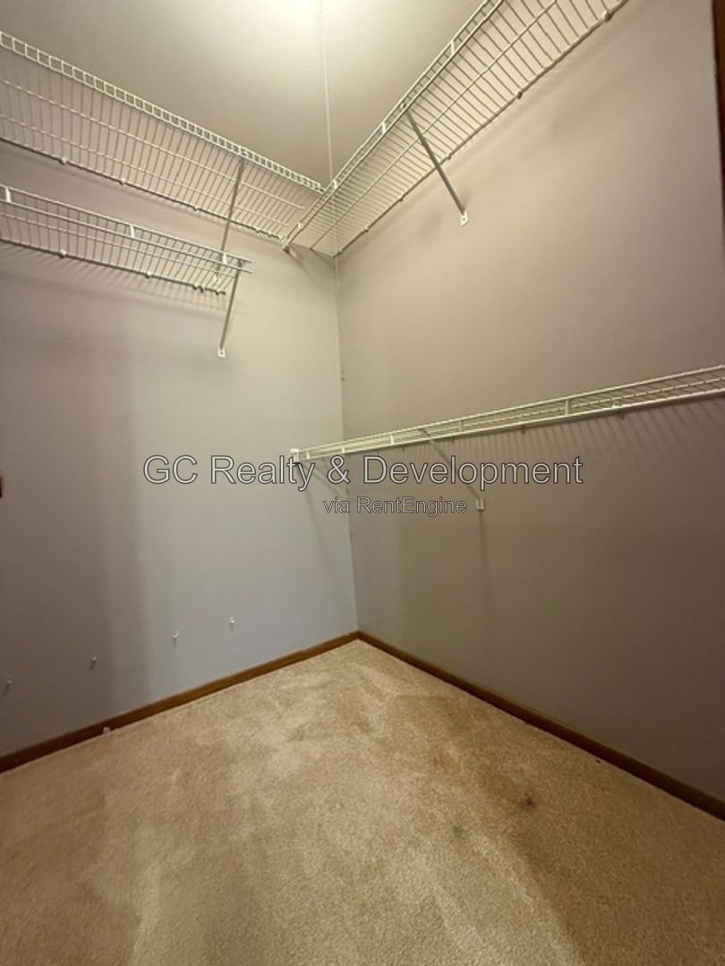 *** 2BR - 1BA / SS APPLIANCES / IN-UNIT LAUNDRY / STORAGE UNIT / ONLY PAY ELECTRIC *** property image