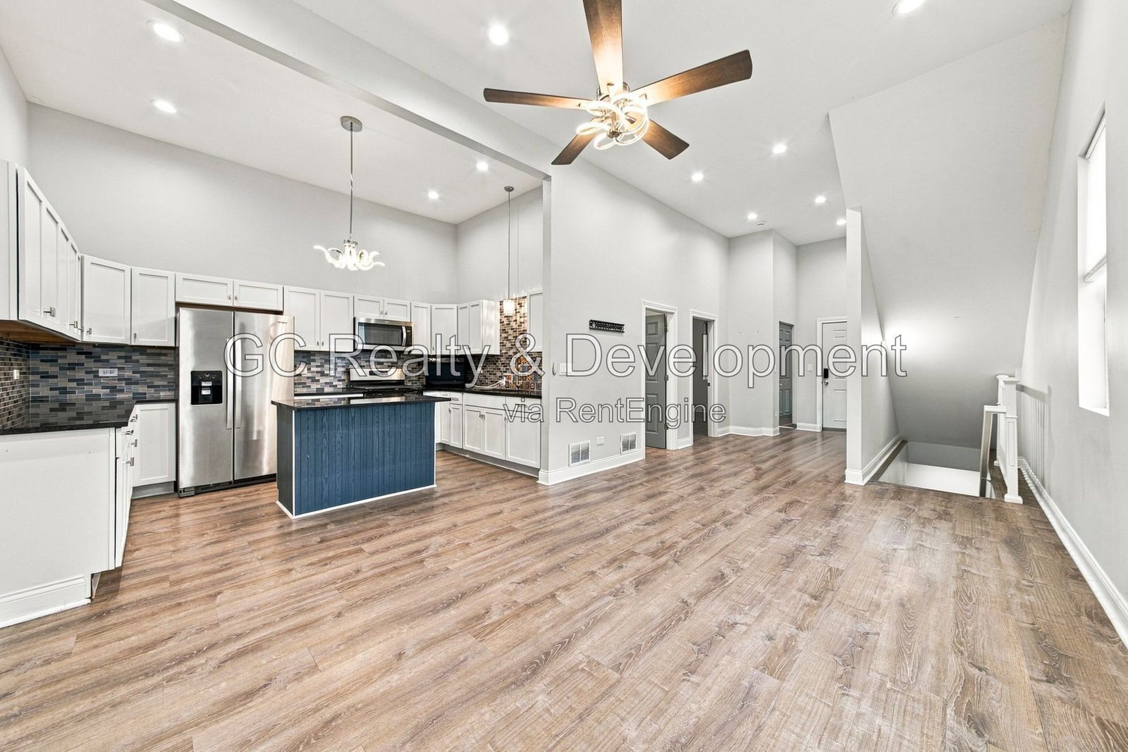 *** GUT REHAB 2 STORY 3BR - 3BA / SS APPLIANCES / IN-UNIT LAUNDRY / PET FRIENDLY *** property image