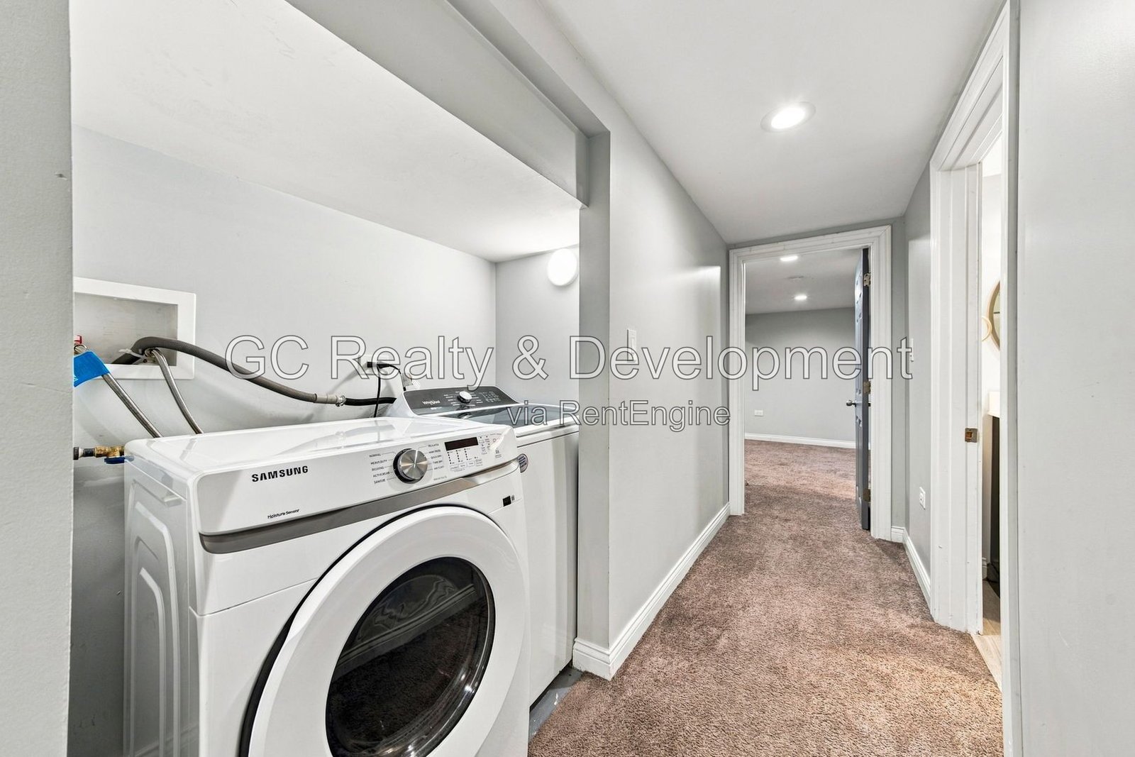*** GUT REHAB 2 STORY 3BR - 3BA / SS APPLIANCES / IN-UNIT LAUNDRY / PET FRIENDLY *** property image