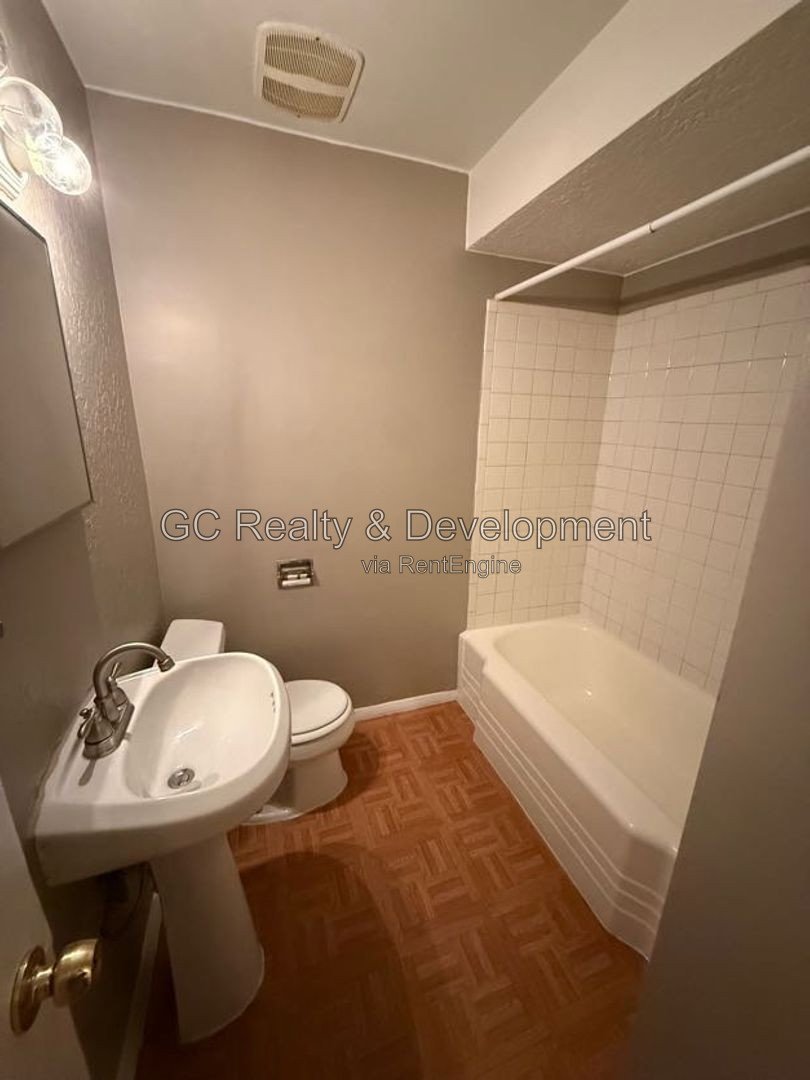 *** 2BR - 1BA / KITCHEN APPL INCL / ONLY PAY GAS & ELECTRIC *** property image