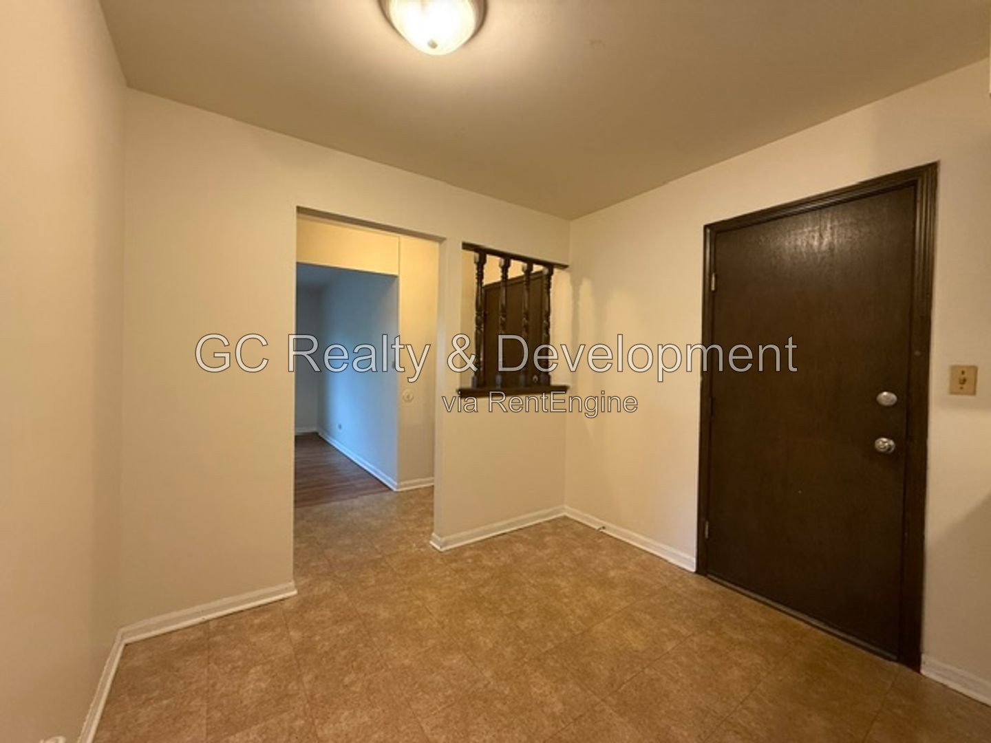 *** 2 BDRM / ONLY PAY ELECTRIC / COMMON AREA LAUNDRY / 2 PARKING INCL *** property image