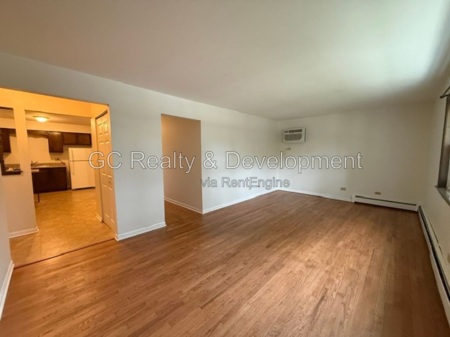 *** 2 BDRM / ONLY PAY ELECTRIC / COMMON AREA LAUNDRY / 2 PARKING INCL *** property image