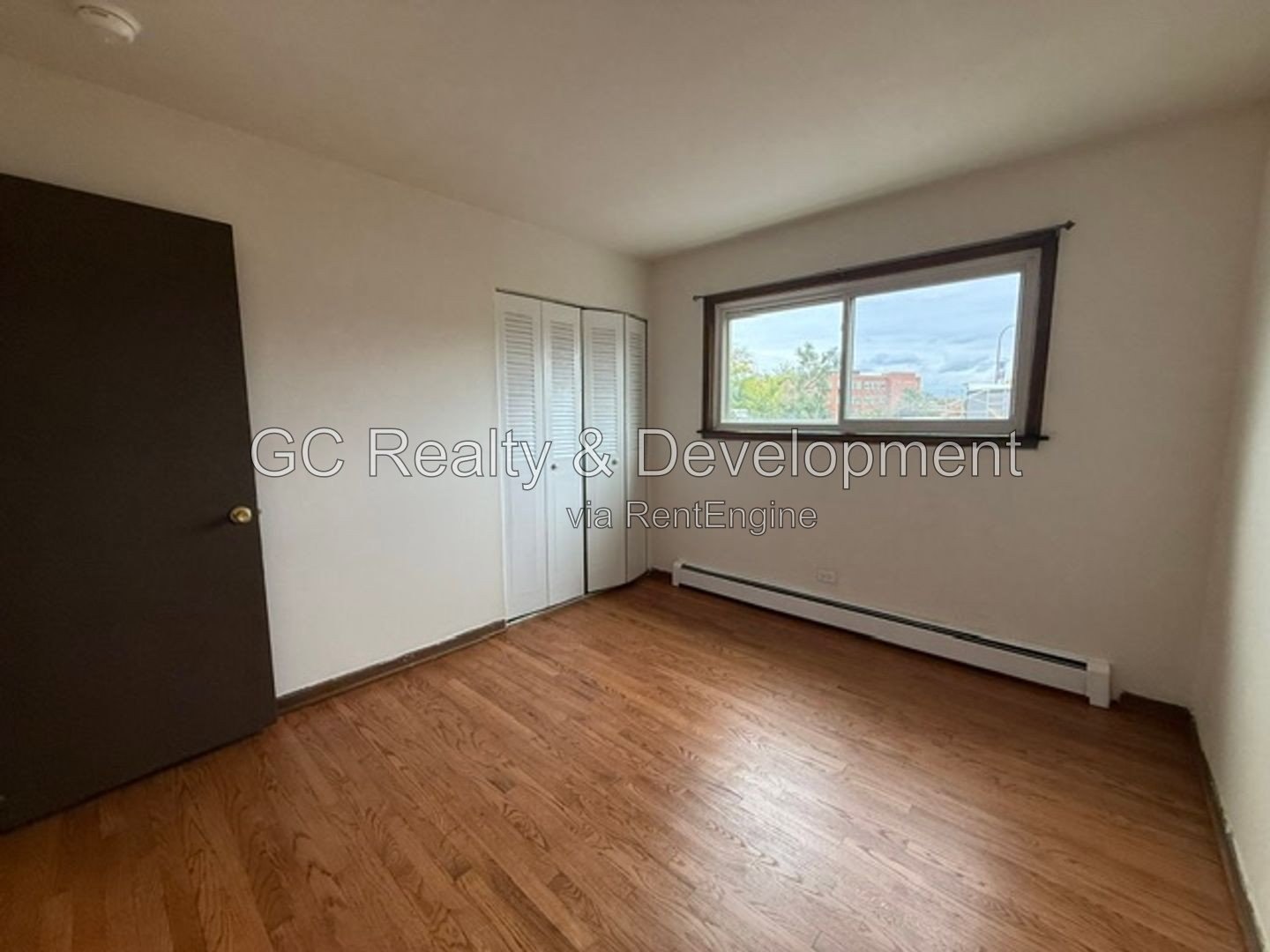 *** 2 BDRM / ONLY PAY ELECTRIC / COMMON AREA LAUNDRY / 2 PARKING INCL *** property image