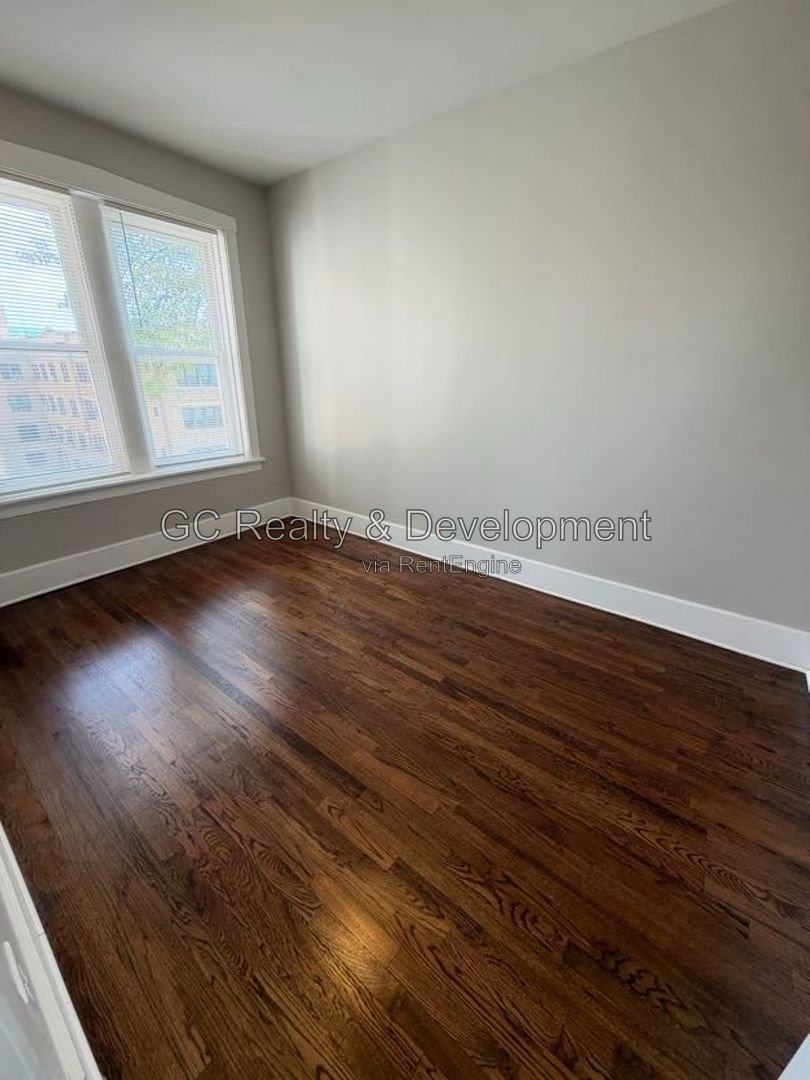 *** 3BR-2BA / CENTRAL AIR / ON-SITE LAUNDRY / PARKING AVAIL / PET FRIENDLY / SUNROOM *** property image