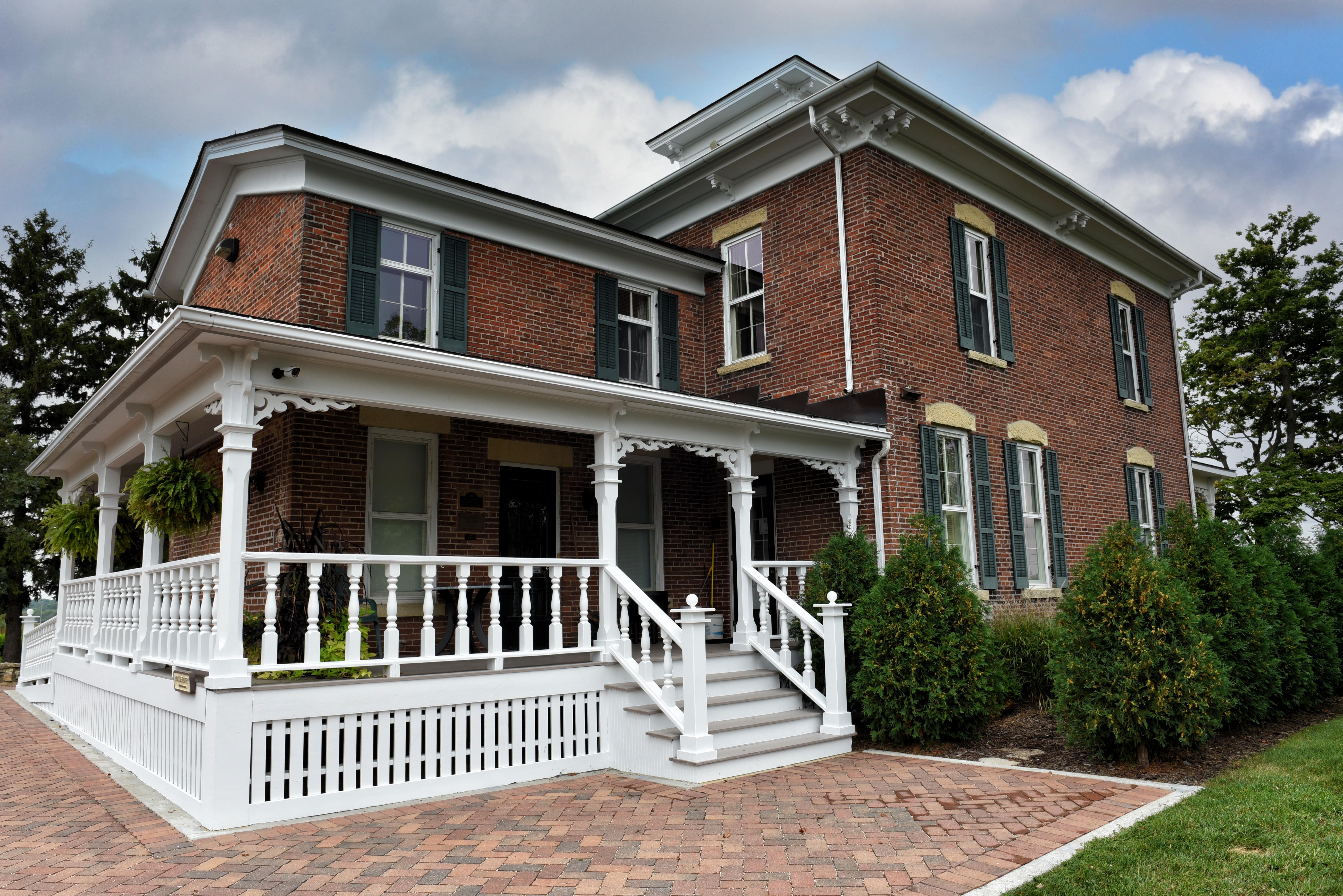 What To Know About Chicago Porches